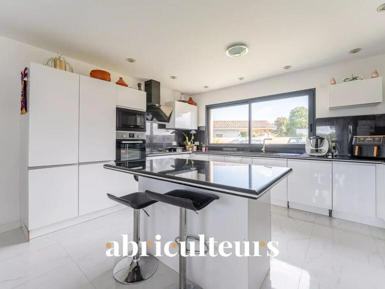 Maison Blanquefort - 1 chambre - 288m²