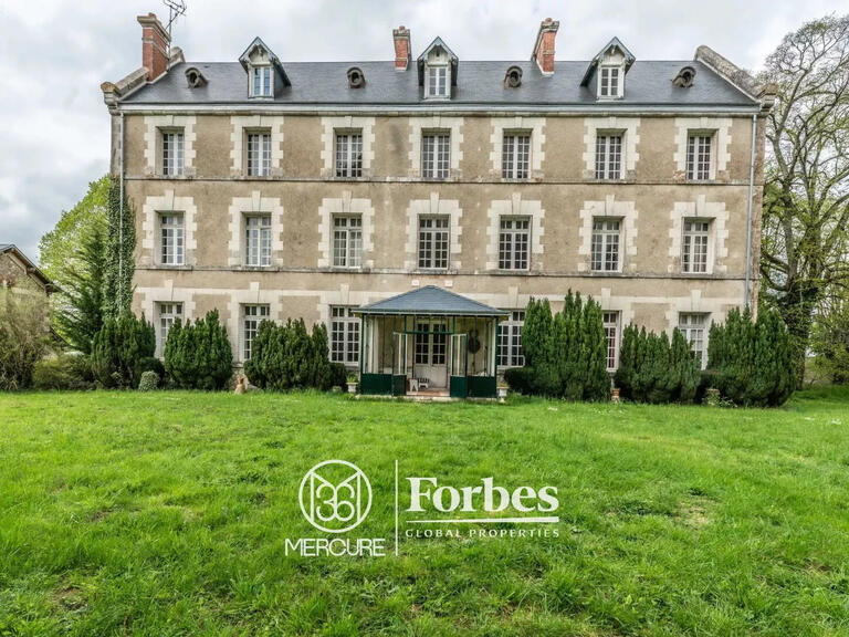 Château Blois - 8 chambres - 750m²