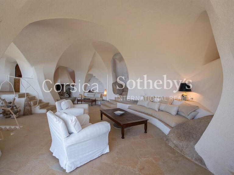 House Bonifacio - 5 bedrooms - 300m²