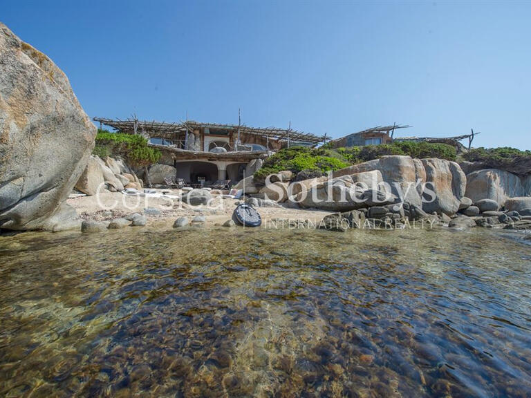 House Bonifacio - 5 bedrooms - 300m²