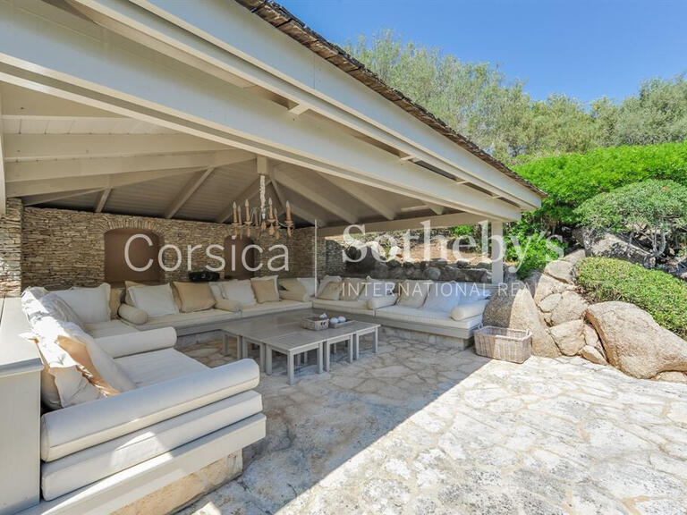 House Bonifacio - 5 bedrooms - 300m²