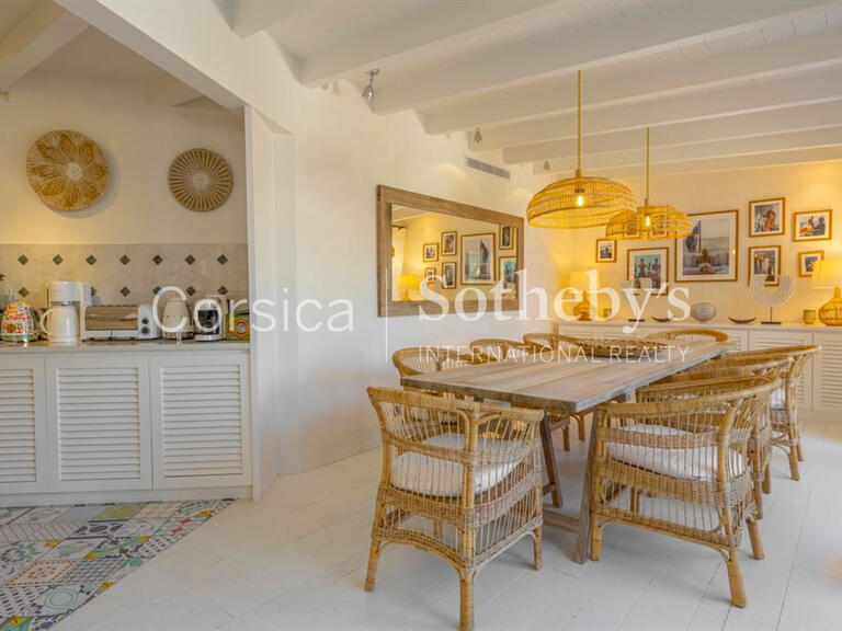 House Bonifacio - 5 bedrooms - 350m²