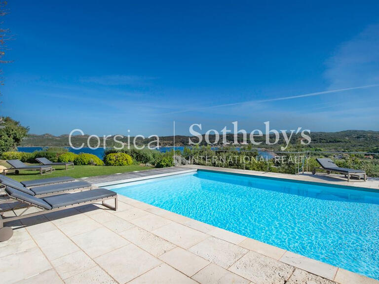 House Bonifacio - 6 bedrooms - 700m²