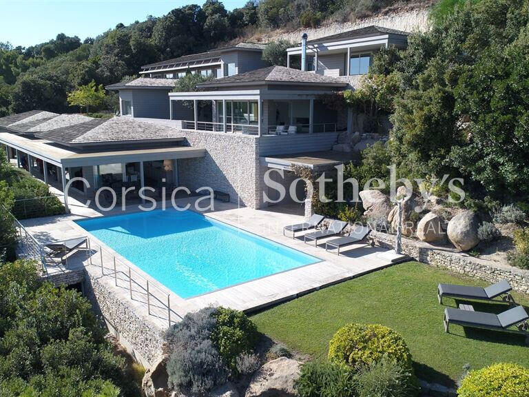 House Bonifacio - 6 bedrooms - 700m²