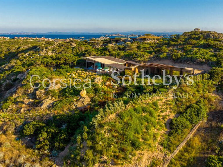 House Bonifacio - 7 bedrooms - 250m²