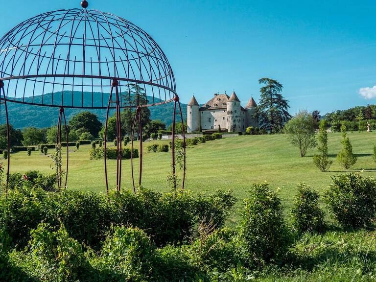 Château Bons-en-Chablais - 13 chambres - 1204m²