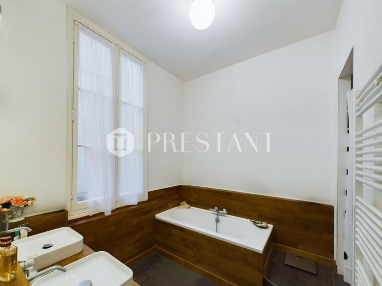 Sale Apartment Bordeaux - 3 bedrooms