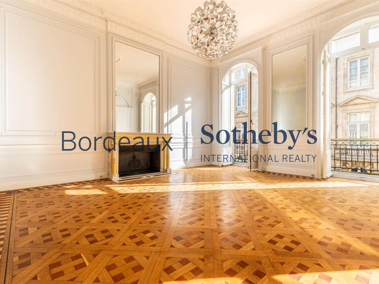 Appartement Bordeaux - 3 chambres - 217m²