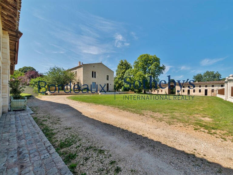 Castle Bordeaux - 10 bedrooms - 2150m²