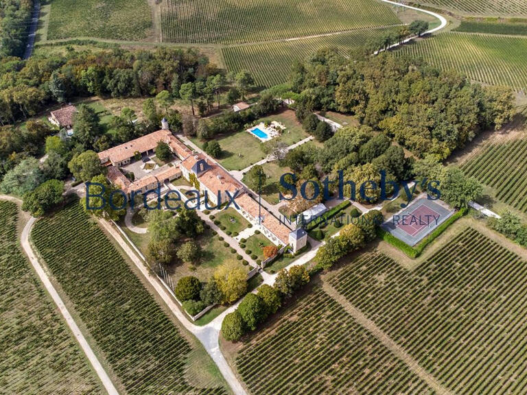 Domaine viticole Bordeaux - 28 chambres - 2200m²