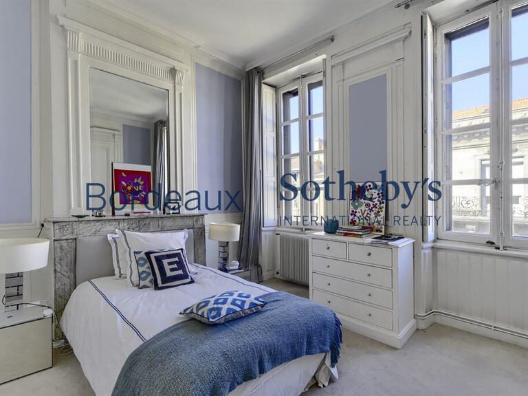 House Bordeaux - 6 bedrooms - 330m²