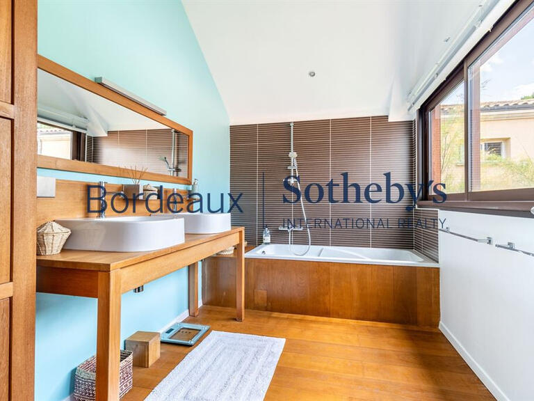 Sale House Bordeaux - 4 bedrooms