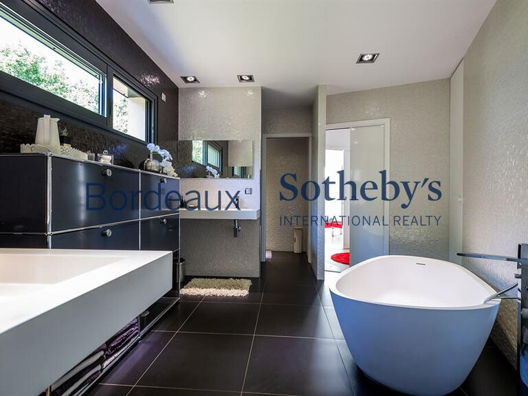 House Bordeaux - 5 bedrooms - 390m²