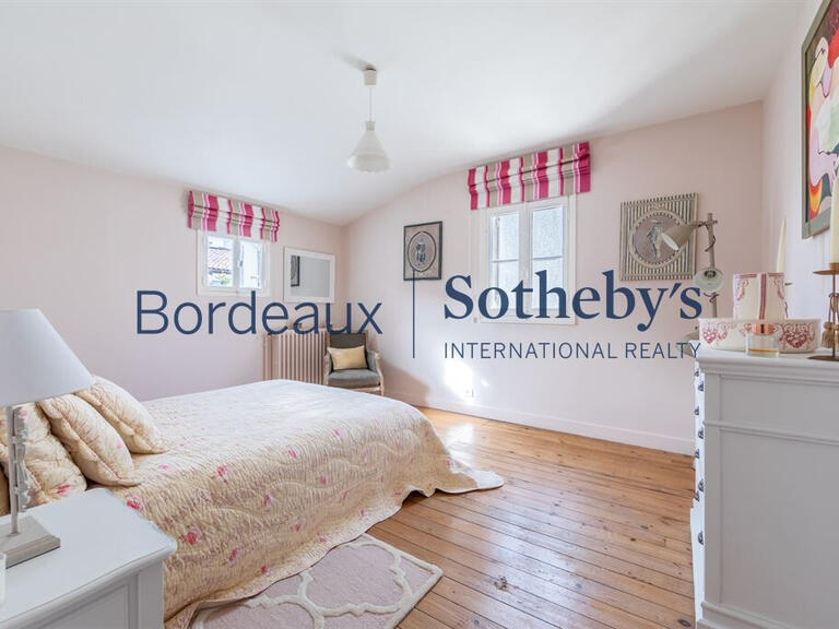 House Bordeaux - 5 bedrooms - 207m²