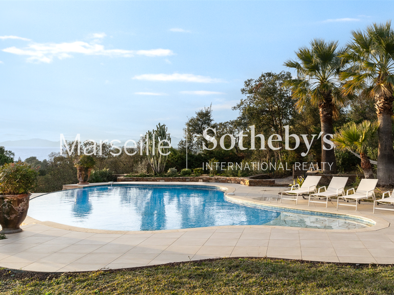 Maison Bormes-les-Mimosas - 6 chambres - 350m²