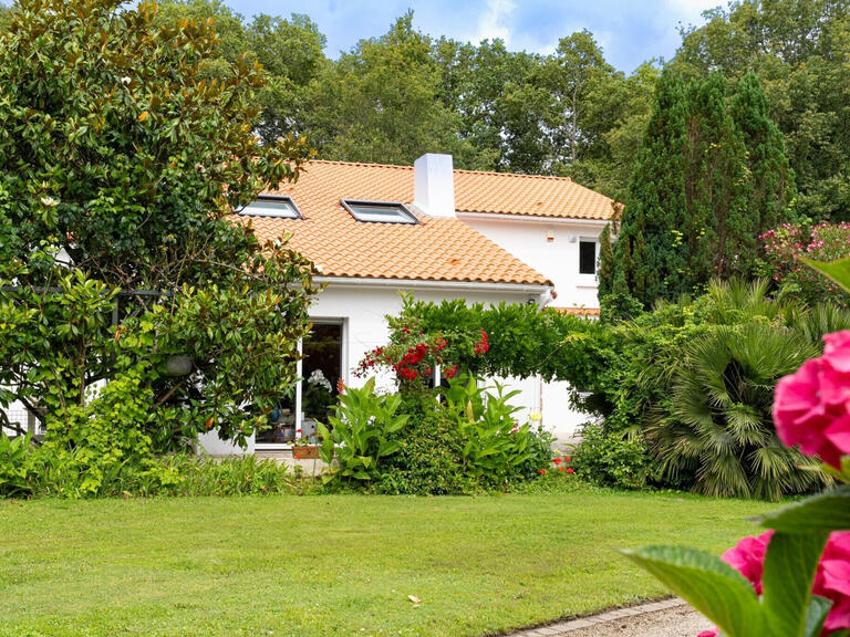 House Bouaye - 5 bedrooms