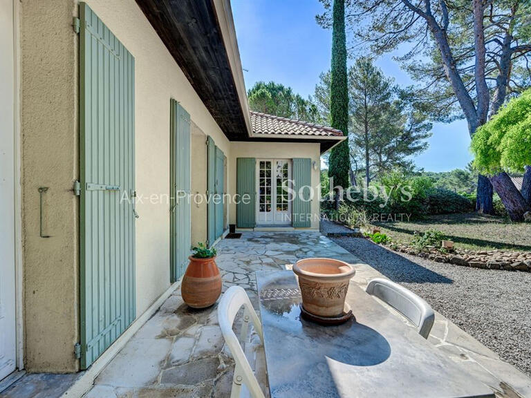 House Bouc-Bel-Air - 4 bedrooms - 207m²