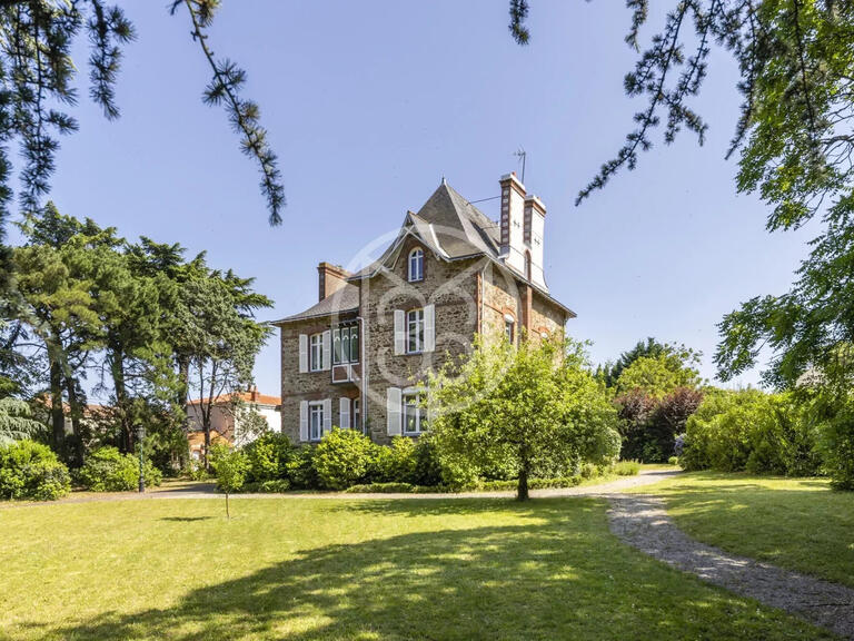 Maison Bouguenais - 5 chambres - 312m²