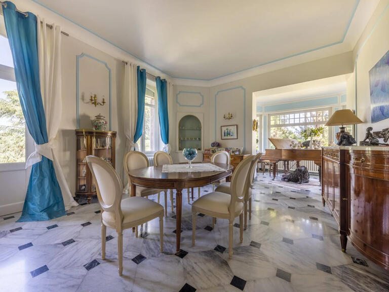 Maison Bouguenais - 5 chambres - 312m²