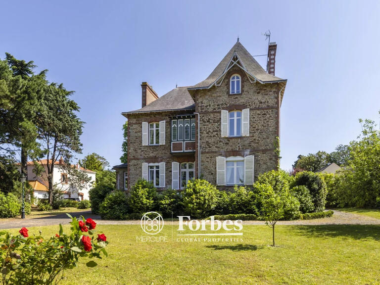 House Bouguenais - 5 bedrooms - 312m²