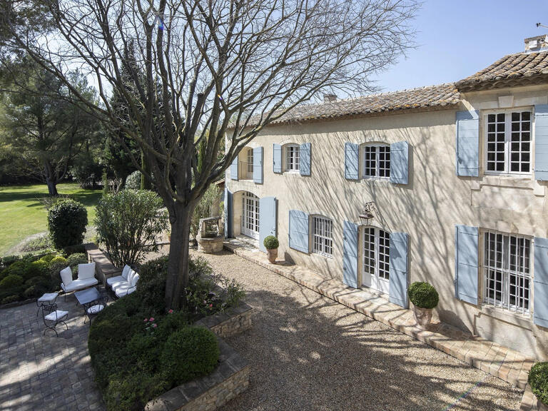 House Boulbon - 5 bedrooms - 10000m²