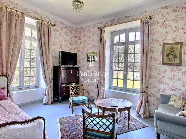 Sale Castle Bourg-des-Comptes - 9 bedrooms