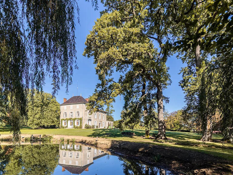 Château Bourg-en-Bresse - 8 chambres - 750m²