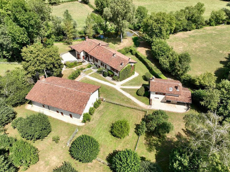 Maison Bourg-en-Bresse - 4 chambres - 240m²