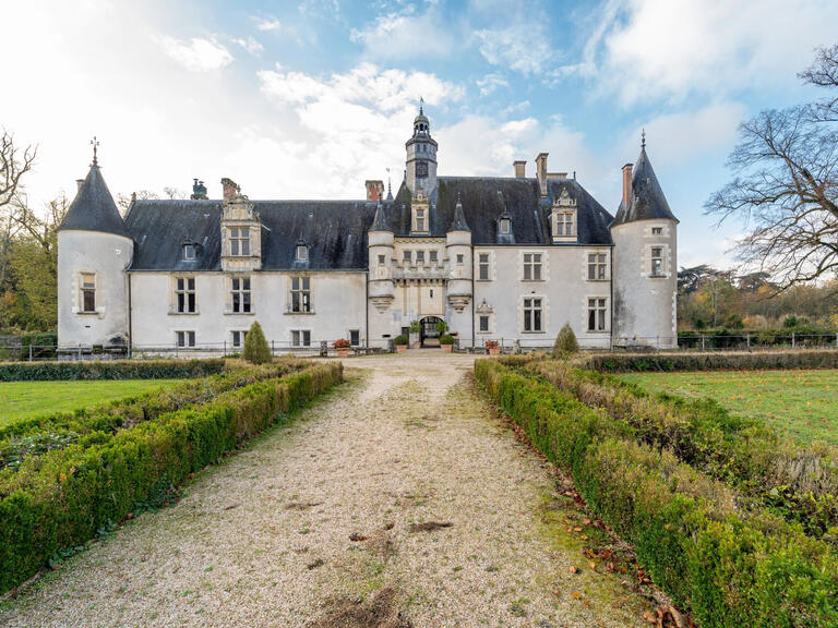 Château Bourges - 20 chambres - 1400m²