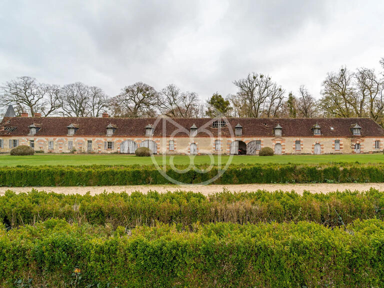 Château Bourges - 20 chambres - 1400m²