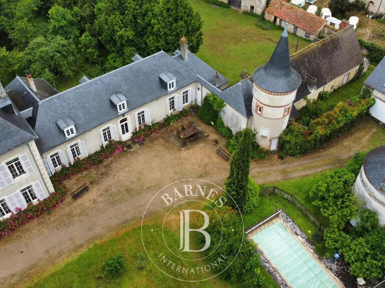 Castle Bourges - 9 bedrooms