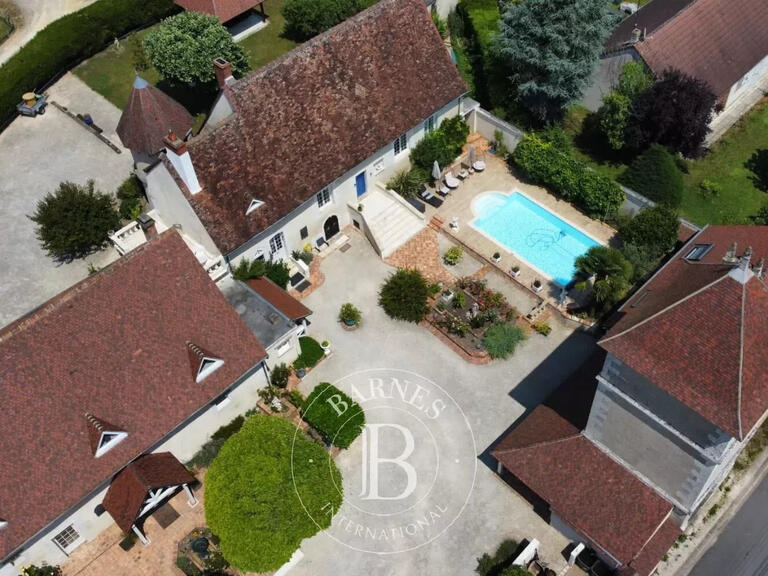 House Bourges - 9 bedrooms - 438m²