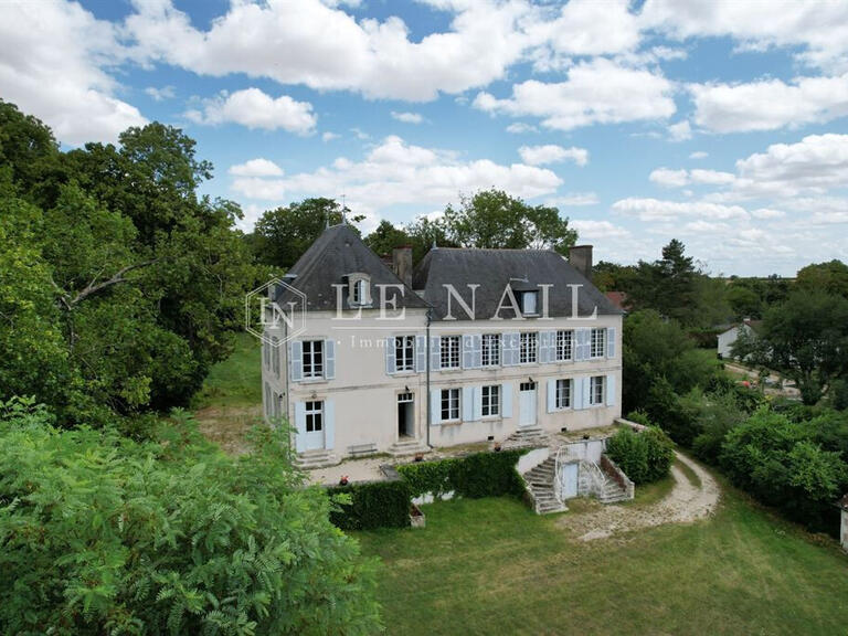 House Bourges - 8 bedrooms - 330m²