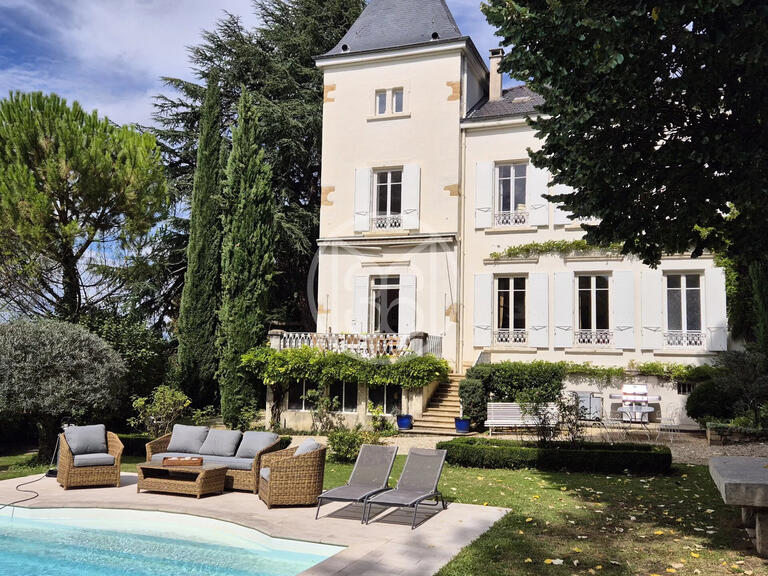 Maison Bourgoin-Jallieu - 5 chambres - 592m²