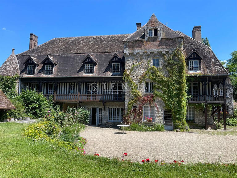 Propriété Breuillet - 16 chambres - 910m²