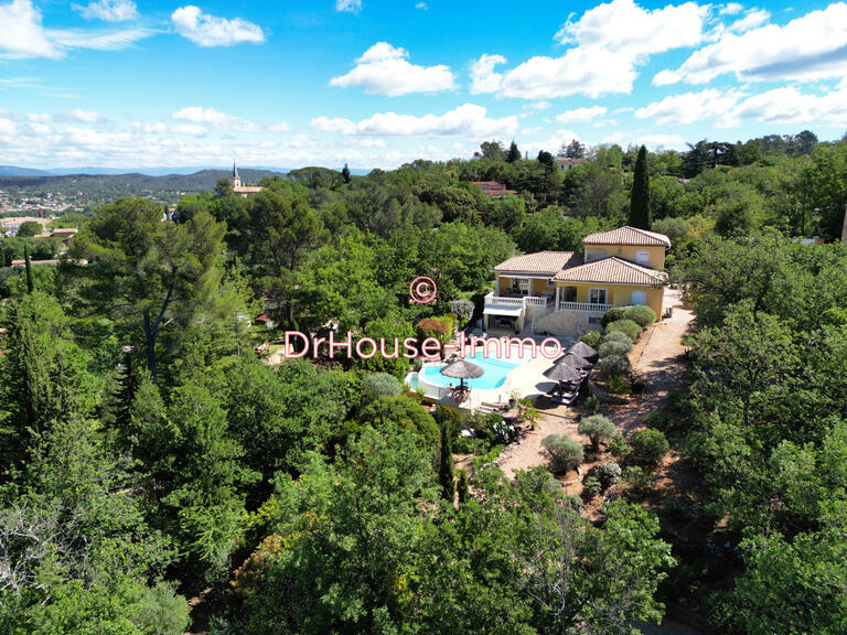 Villa Brignoles - 4 bedrooms - 230m²