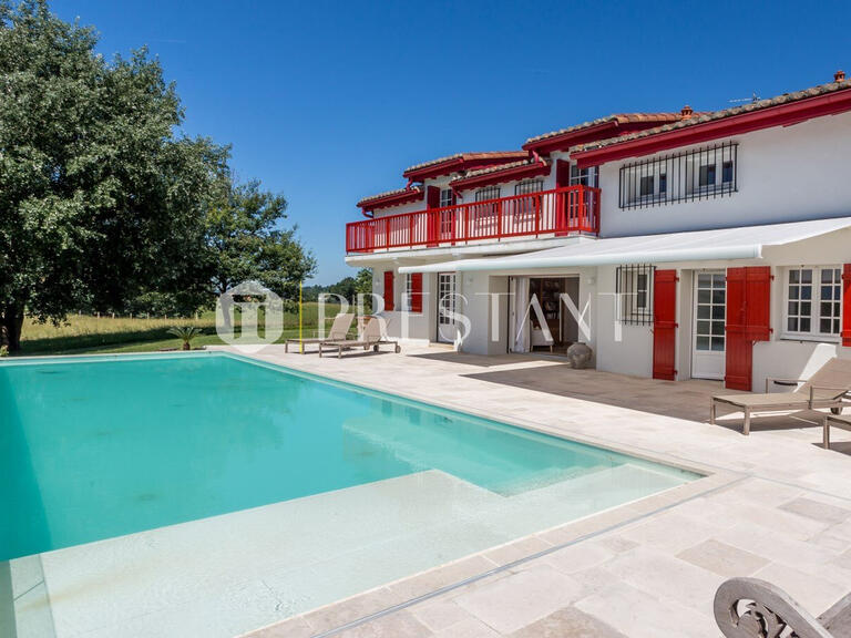 House Briscous - 7 bedrooms - 410m²