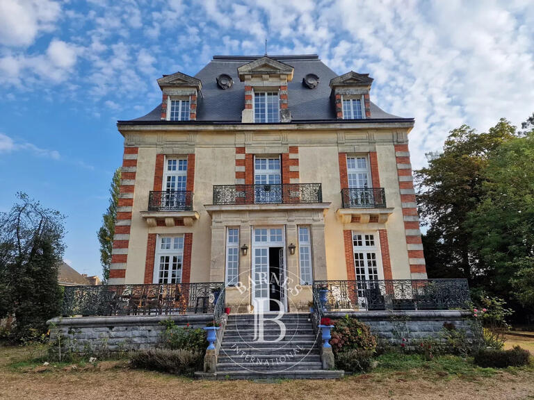 Maison Brûlon - 13 chambres - 450m²