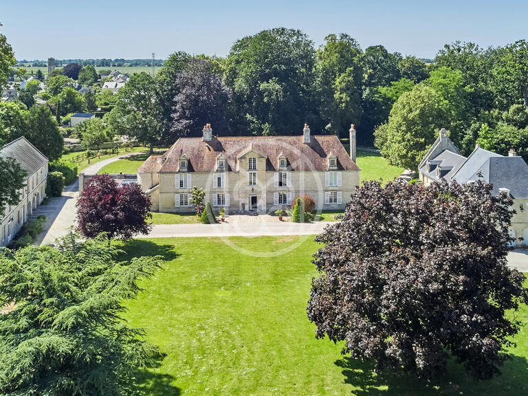 Castle Caen - 8 bedrooms - 700m²