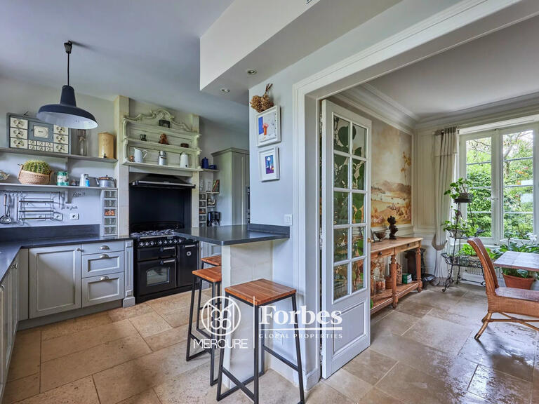 Maison Caen - 9 chambres - 465m²