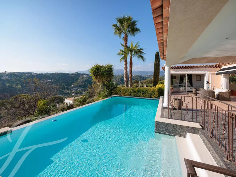 House Cagnes-sur-Mer - 4 bedrooms - 205m²