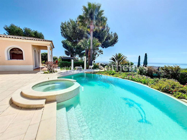 House Cagnes-sur-Mer - 3 bedrooms - 220m²