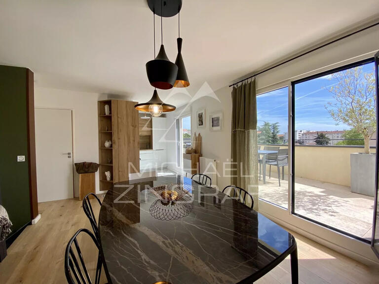 Apartment Caluire-et-Cuire - 4 bedrooms - 103m²