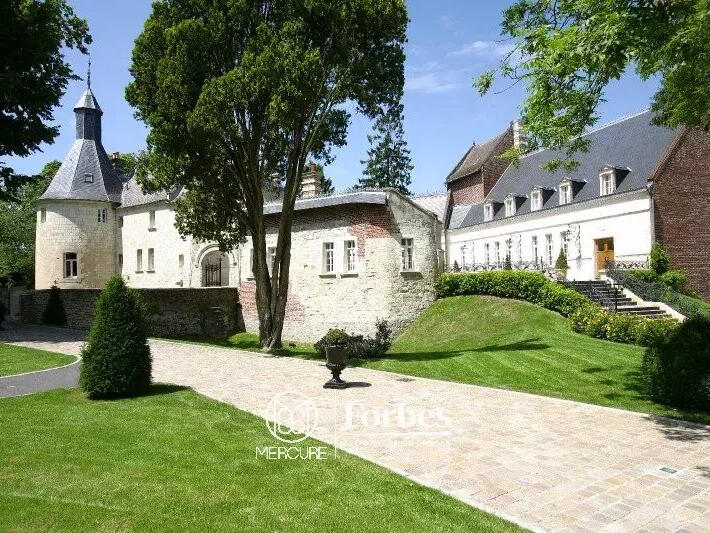 Castle Cambrai - 27 bedrooms - 2630m²