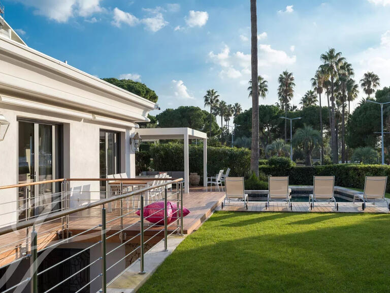 Propriété Cannes - 5 chambres - 340m²