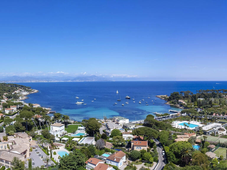 Appartement Cap-d-antibes - 4 chambres - 210m²