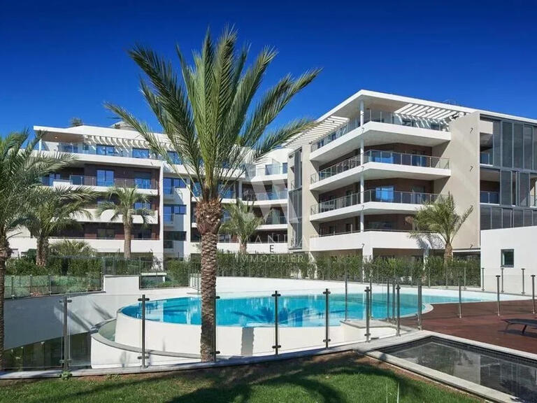 Appartement Cap-d-antibes - 3 chambres - 100m²