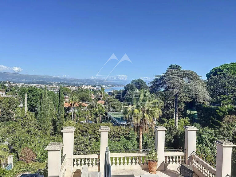 Appartement Cap-d-antibes - 3 chambres - 130m²