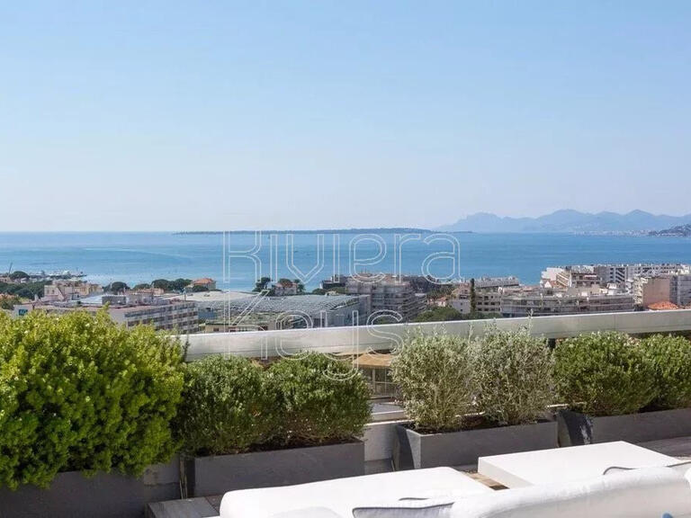 Appartement Cap-d-antibes - 3 chambres - 142m²