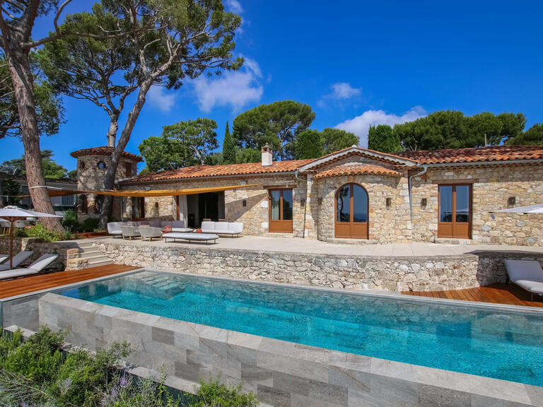 Maison Cap-d-antibes - 7 chambres - 360m²